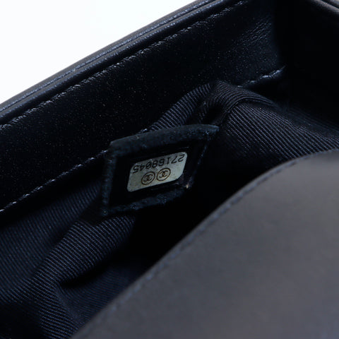 Chanel Boy Chanel Boa肩带皮革黑色WS6273