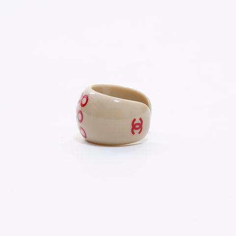 CHANEL bague ronde coquillage de lune coco Bague Beige rouge WS6624