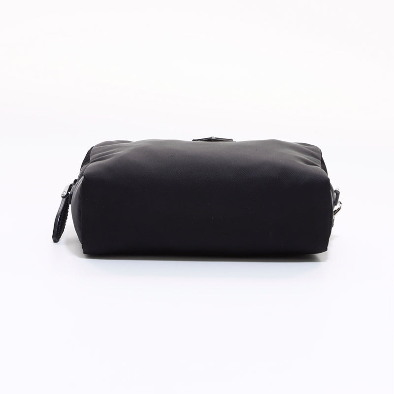 プラダ PRADA トライアングルロゴ ポーチ ブラック WS6808