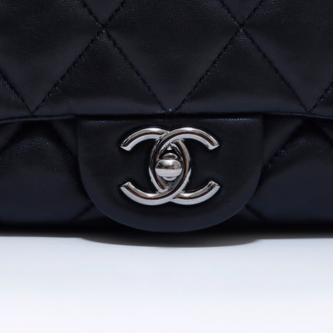 シャネル CHANEL シルバー金具 マトラッセ 18番台 ショルダーバッグ ブラック WS7125