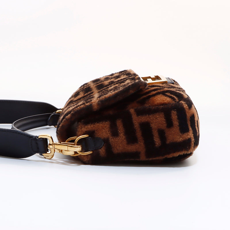 フェンディ FENDI ズッカ柄 ファー マンマバケット ショルダー