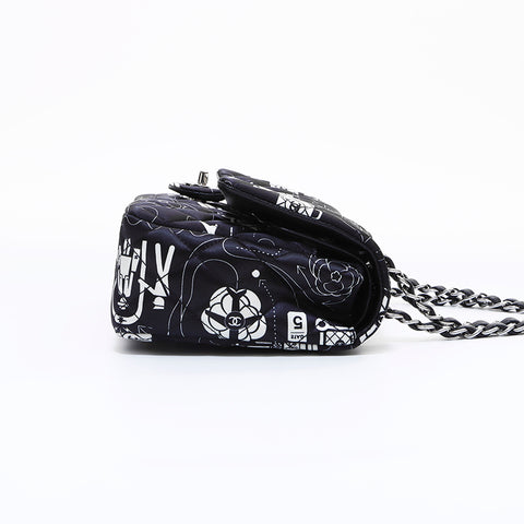 Chanel Chanel n ° 22 Motif MOTIF DOUBLE SAGLE SAUVEUR SALLE DE CHAMPE DE REGLAGE NOIR WS7408