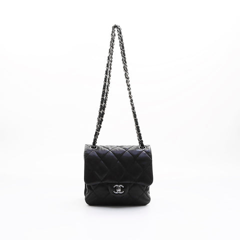 シャネル CHANEL チェーン ココマークミニマトラッセ15番台 ショルダーバッグ ブラック WS7417