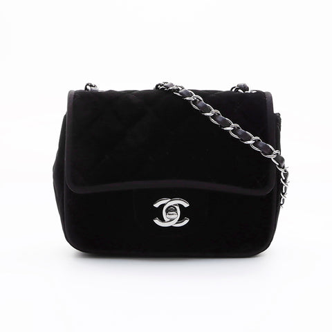 シャネル CHANEL 10番台 ベロア シルバー ミニマト ショルダーバッグ ブラック WS7463