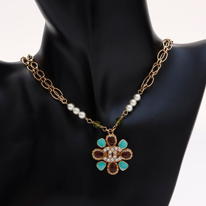 シャネル ラインストーンネックレス 楽天市場】CHANEL シャネルラインストーンペンダントネックレスココ