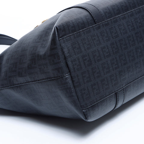 Fendi Zucca肩带黑色WS7820