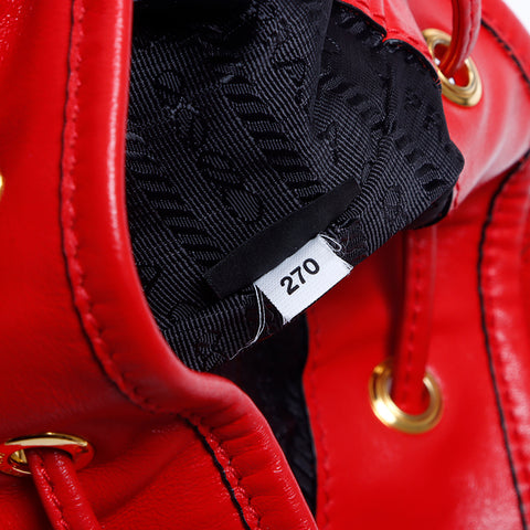 Prada Duet皮革桶袋肩带红色WS7857