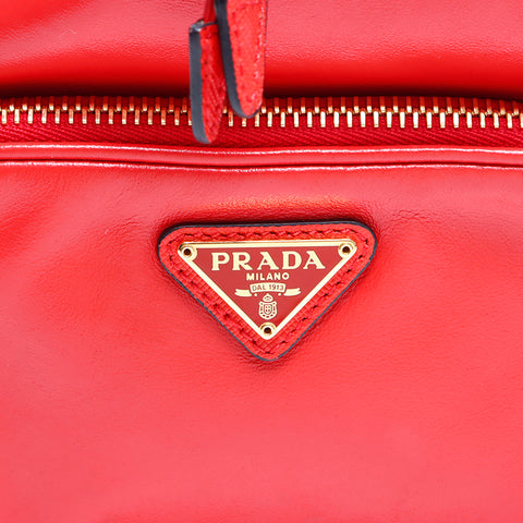 Prada Duet皮革桶袋肩带红色WS7857