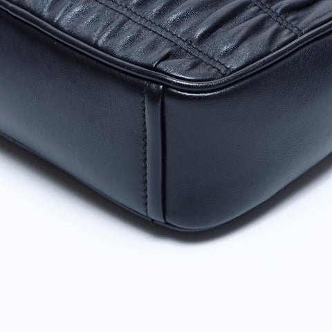 Prada Matelasse连锁皮革肩带黑色WS7887