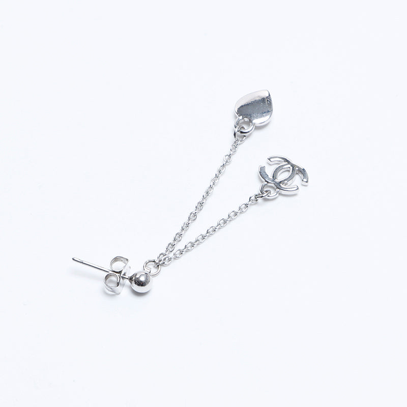 シャネル CHANEL ココマーク チェーン ピアス シルバー WS8104 – NUIR