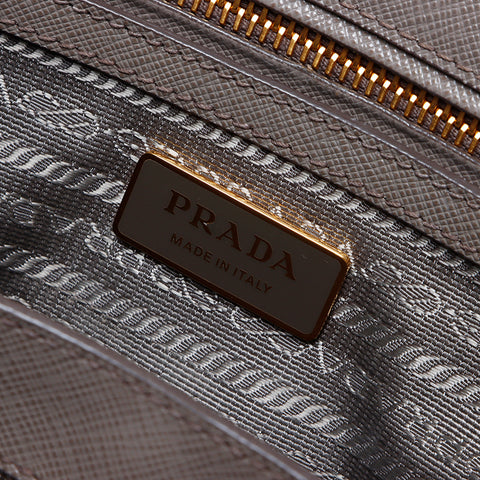 Prada Saffiano皮革手提包灰色WS8334