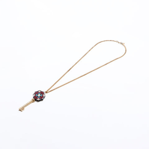 極美品 シャネル CHANEL 17A カメリア キー ネックレス  ゴールド WS8379