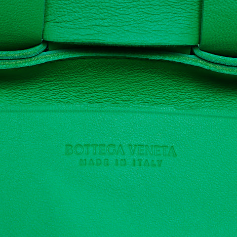 ボッテガヴェネタ BOTTEGAVENETA レザー カセット ミニ マキシイントレチャート ショルダーバッグ グリーン WS8407