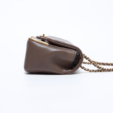 Chanel Chanel Nr. 26 Chevron -Ketten -Umhängetasche brauner WS8459
