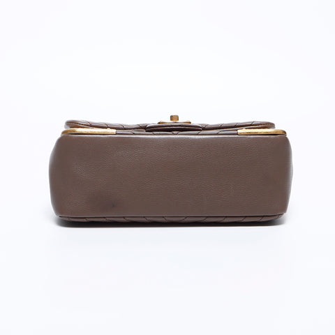 Chanel Chanel Nr. 26 Chevron -Ketten -Umhängetasche brauner WS8459