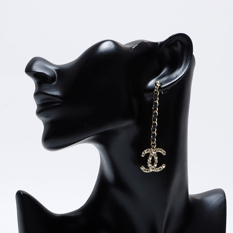 シャネル CHANEL ココマーク レザー A20P ピアス ゴールド