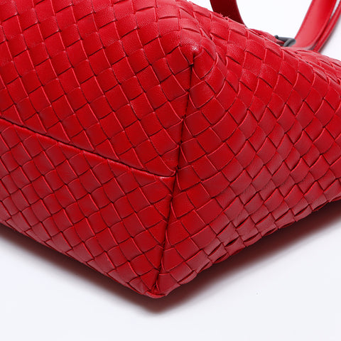 ボッテガヴェネタ BOTTEGAVENETA イントレチャート ショルダーバッグ レッド WS8493