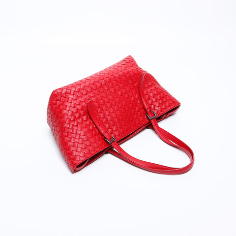 ボッテガヴェネタ BOTTEGAVENETA イントレチャート ショルダーバッグ レッド WS8493 – NUIR VINTAGE