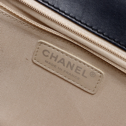 シャネル CHANEL 19番台 ボーイシャネル ラムスキン シルバー金具 チェーン ショルダーバッグ ネイビー WS8629