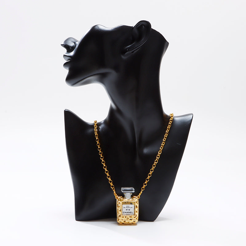 シャネル CHANEL 香水ケース N19 ネックレス ゴールド WS8666 – NUIR