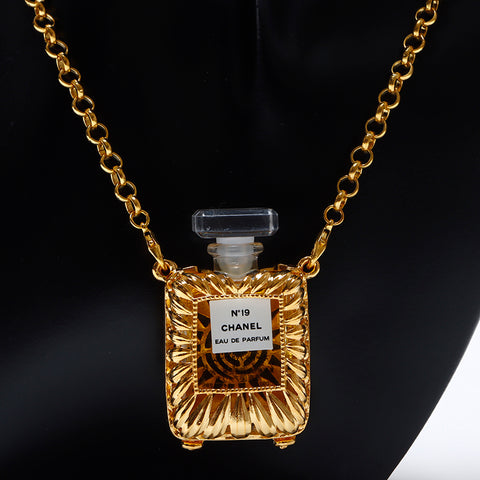 CHANEL Perfume case N19 Necklace gold WS8725 – NUIR VINTAGE