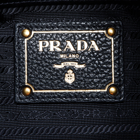 プラダ PRADA ロゴ レザー ショルダーバッグ ブラック WS8872