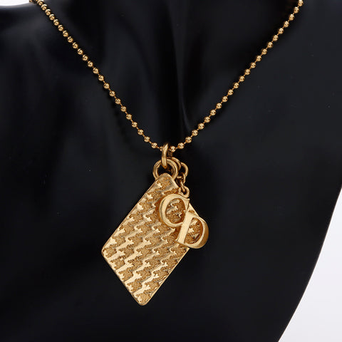 Christian Dior Vintage Logo Collier Gold WS8979