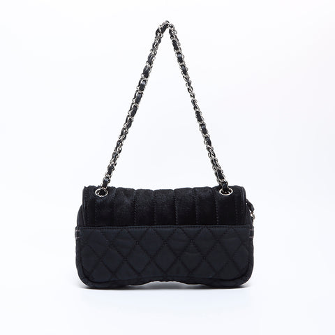 CHANEL ブラックナイロン マザーズバッグ Chanel CHANEL 10th Sports Line Matelasse Harako Shoulder Bag