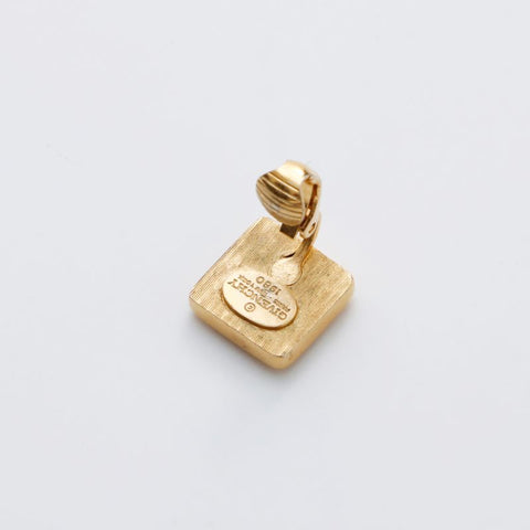 Boucle d'oreille GIVENCHY anagramme or WS9187