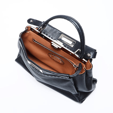 Fendi Peekaboo银硬件肩带黑色WS9218