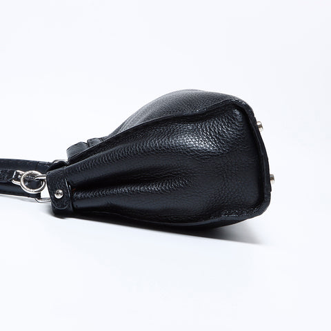 Fendi Peekaboo银硬件肩带黑色WS9218
