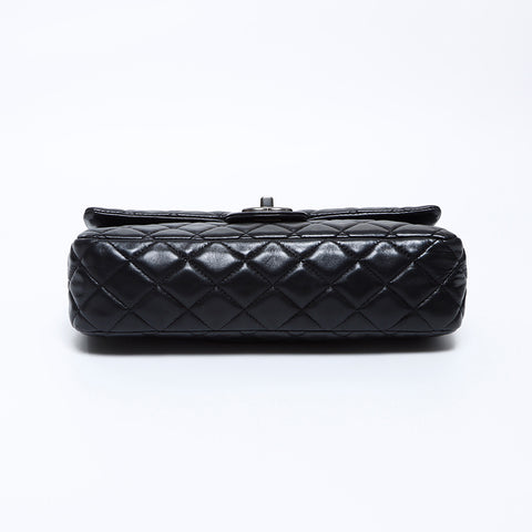 Chanel Chanel Nr. 12 Doppelklappe Matelasse Coco Mark Drehen Sie Schloss Silber Hardware -Umhängetasche Schwarz WS9313