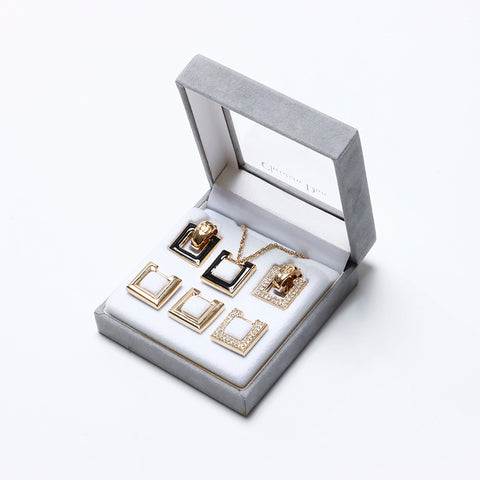 Christian Dior Ensemble de Collier Pierce en Strass Collier or WS9328