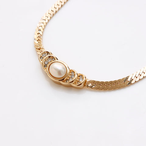Christian Dior Vintage Resin Pearl Rhinestone Necklace gold WS9455