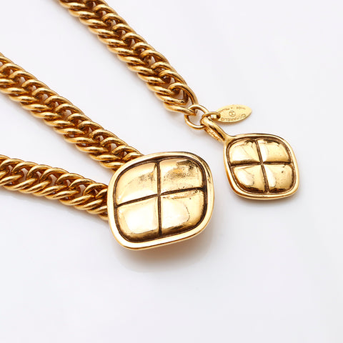 CHANEL 1981-1985 belt gold WS9595