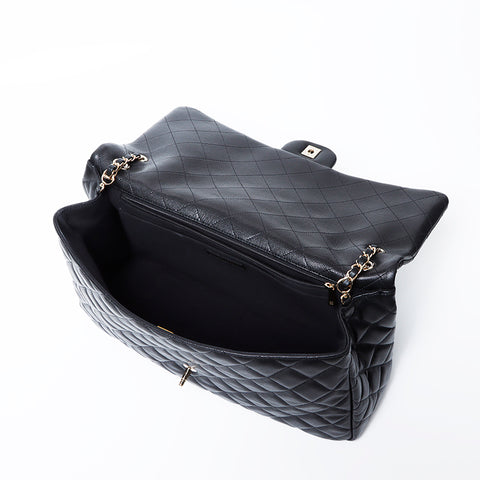 極美品 シャネル CHANEL キャビアスキン デカマトラッセ40