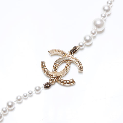 CHANEL A19V Pearl COCO Mark Necklace Gold white WS9685