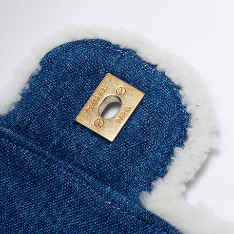 Chanel Chanel 28. Denim Mouton Egypt Line -Umhängetasche Blau WS9714