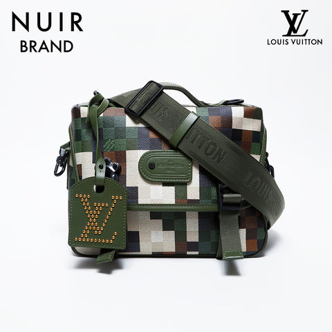 Louis Vuitton Louis Vuitton Trail Damofluage Messenger Bag Multicolor WS9808