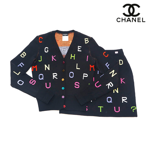 Chanel Chanel Logo Strick-Strickjagd-Top-Rock eingerichtet Multi-Color EIT1109