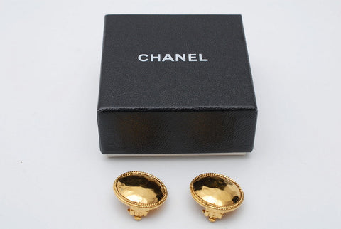 Chanel CHANEL Round Plain Earrings 2CC3 Gold P0470