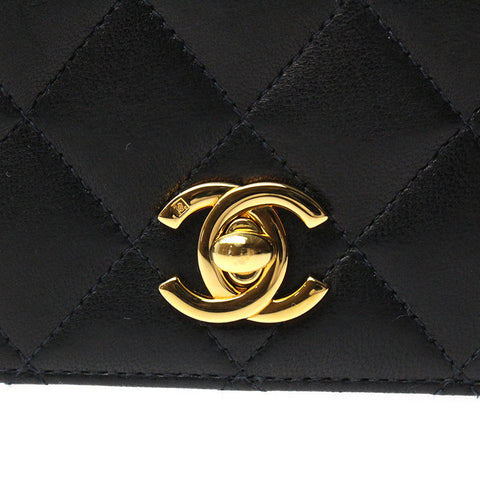 Chanel Chanel Vollklappenmatrasse -Kettenumhängetasche 7. Leder Schwarz P4724