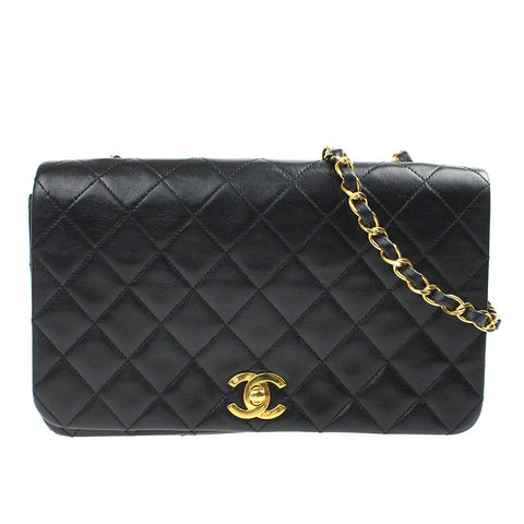 Chanel Chanel Matrasse Vollklappenkettenumhängende 1st Leder schwarz p5526