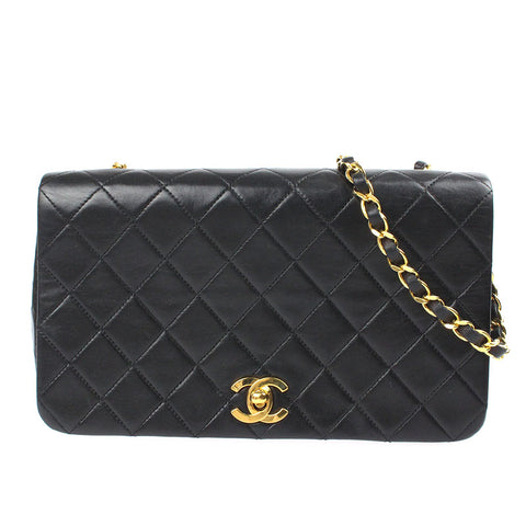 Chanel Chanel Matrasse Vollklappenkettenumhängende 1st Leder schwarz p5918