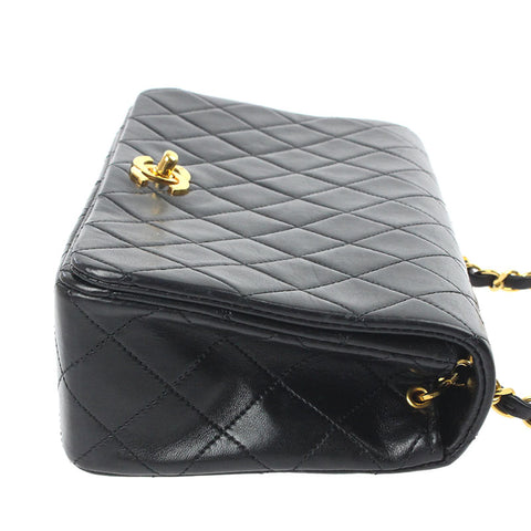 Chanel Chanel Matrasse Vollklappenkettenumhängende 1st Leder schwarz p5918