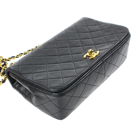 Chanel Chanel Matrasse Vollklappenkettenumhängende 1st Leder schwarz p5918