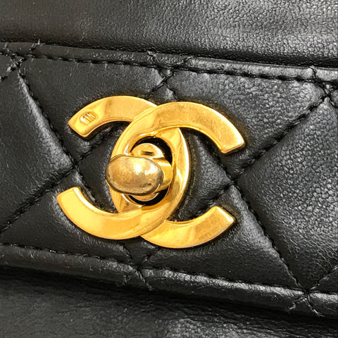 シャネル CHANEL マトラッセ ターンロック チェーン ショルダーバッグ レザー ブラック P12617