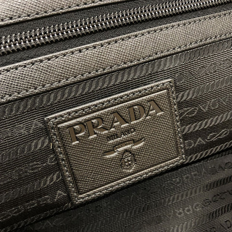 Prada Prada Triangle Logo Tarnhandtasche Nylon Khaki P12349