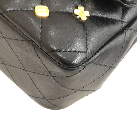 Chanel Chanel Matrasse -Ikonstollen Kettenumziehung Leder Black EIT0274