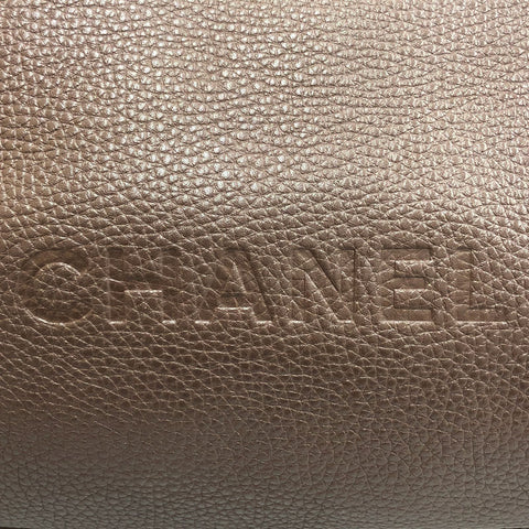 Chanel Chanel Logo Tassel fourre-tout Sac en cuir marron C2241